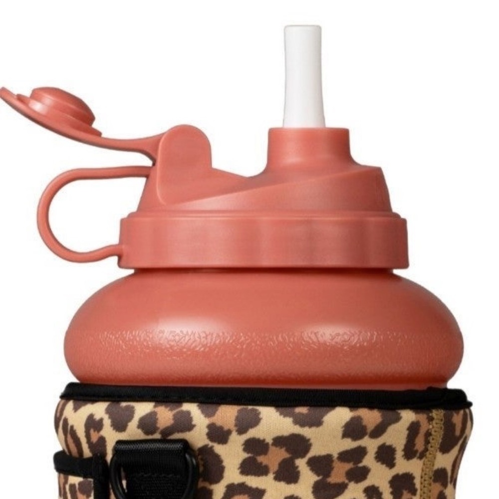 HydroJug Pink water Bottle with straw Leopard
Adjustable Carrying Strap Sleeve - Picture 3 of 16